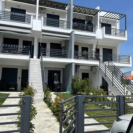 N & B Sea House Ofrínion