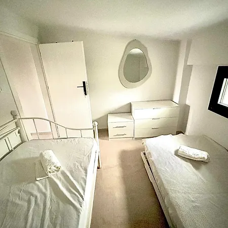 N & B Sea House Apartment