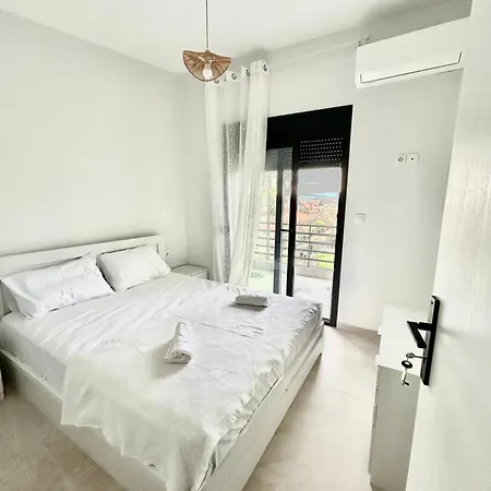 N & B Sea House Apartment *
